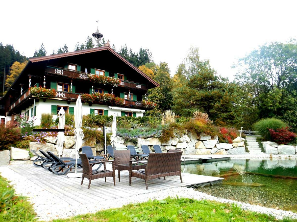 Haus Waldhof Apartment Brixen im Thale Exterior photo